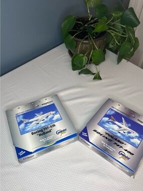 GeminiJets British Airways Boeing 747 collector model pair- Holland & Poland